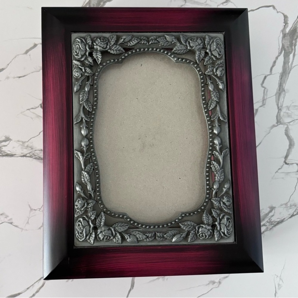 Memory Keepsake Box With Photo Display - Picture 5 of 5
